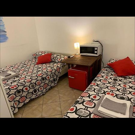 Backpackers House Bed and Breakfast Bologna Eksteriør billede